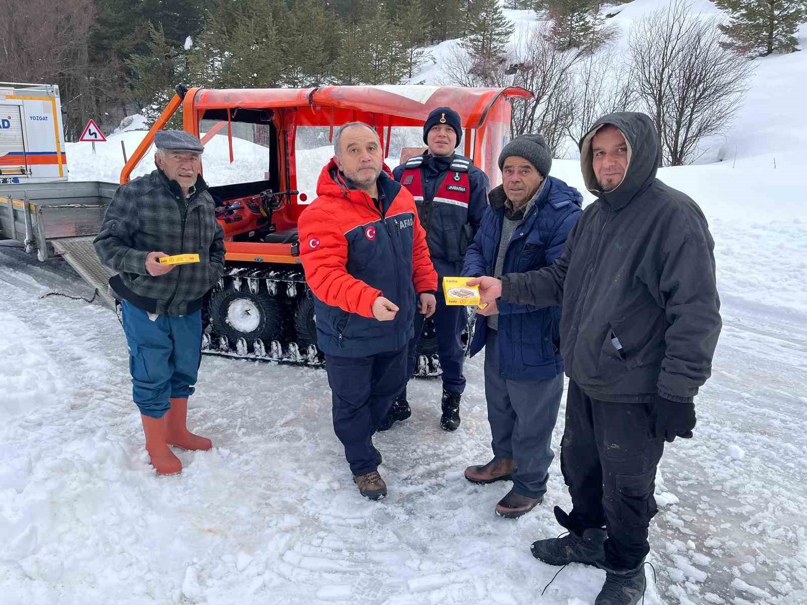 Yayla evinde mahsur kalan vatandaşı AFAD ve jandarma kurtardı
