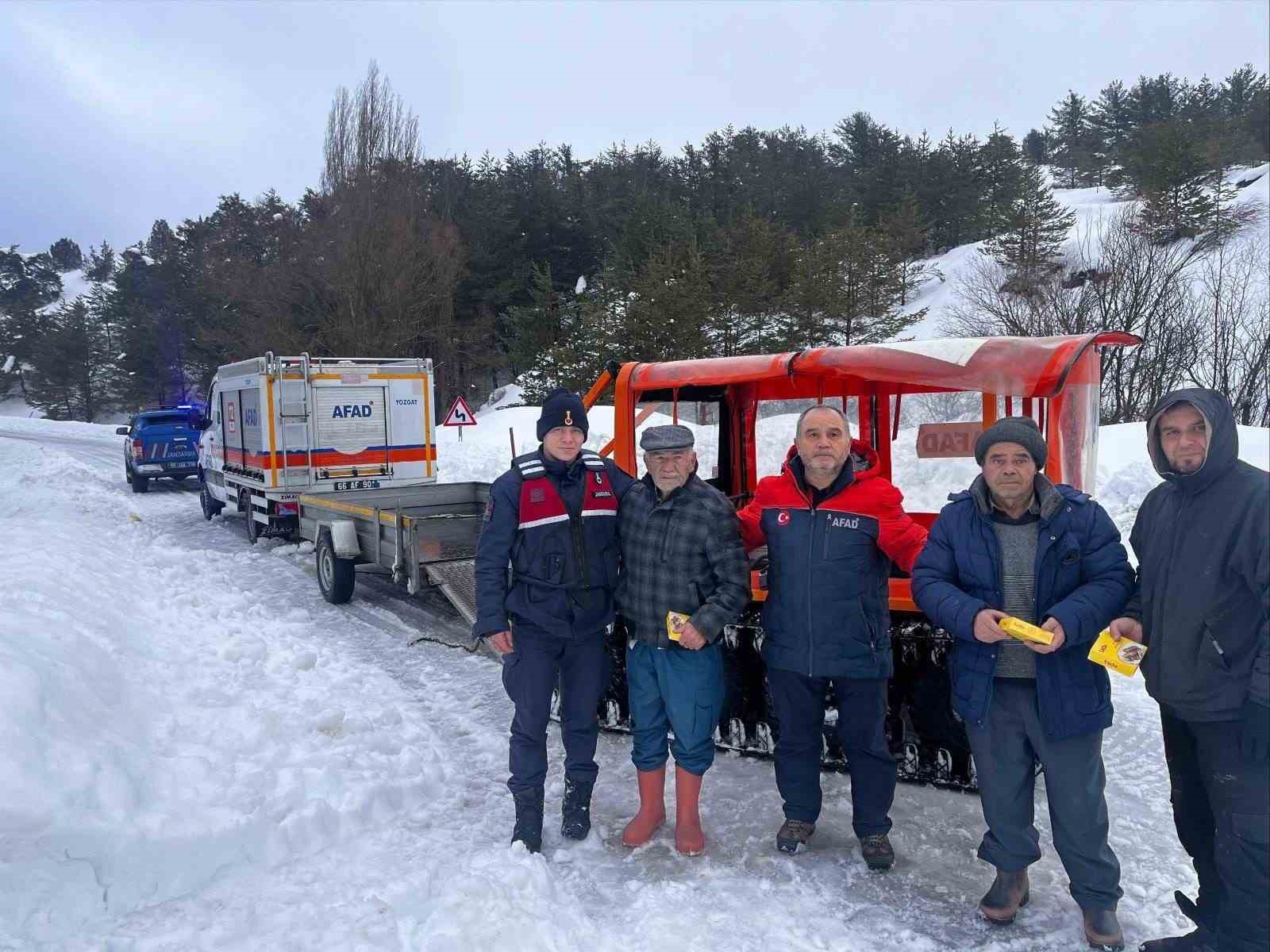 Yayla evinde mahsur kalan vatandaşı AFAD ve jandarma kurtardı
