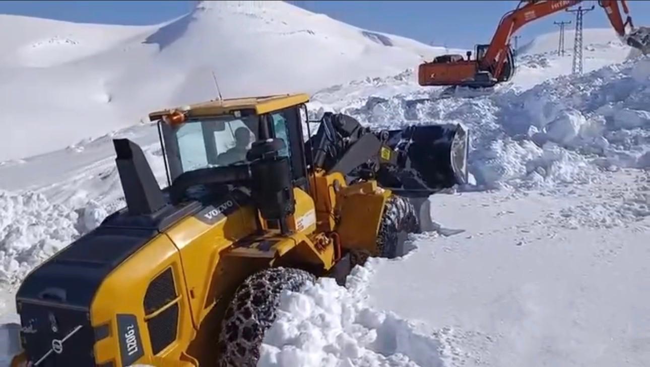 Yayla yolları için seferber oldular
