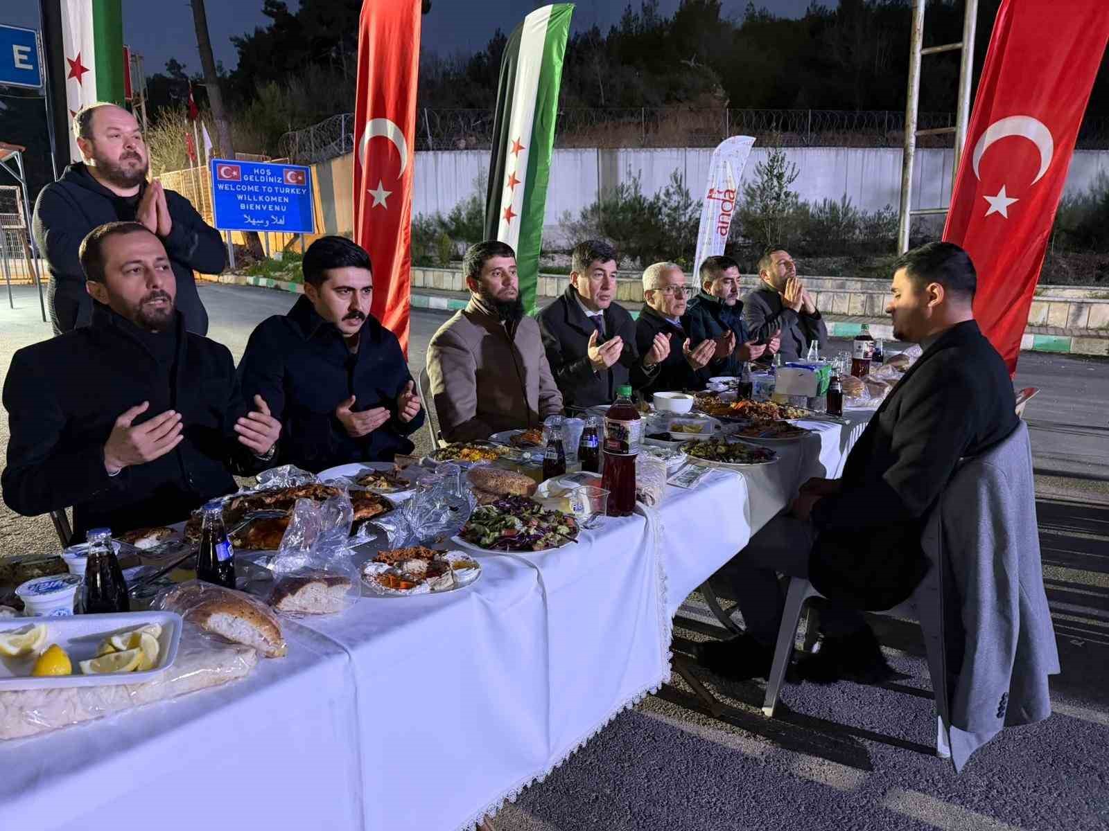 Yayladağı Gümrük Kapısı’nda dostluk iftarı
