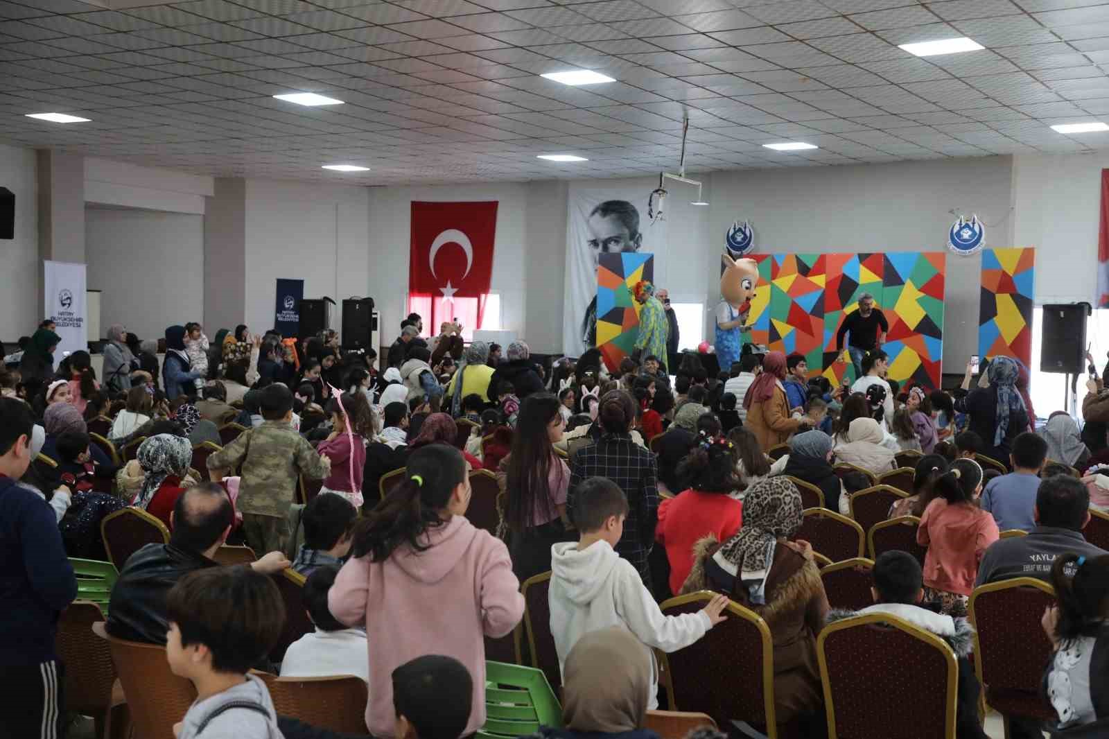 Yayladağı’nda çocuk şenliği yüzleri güldürdü
