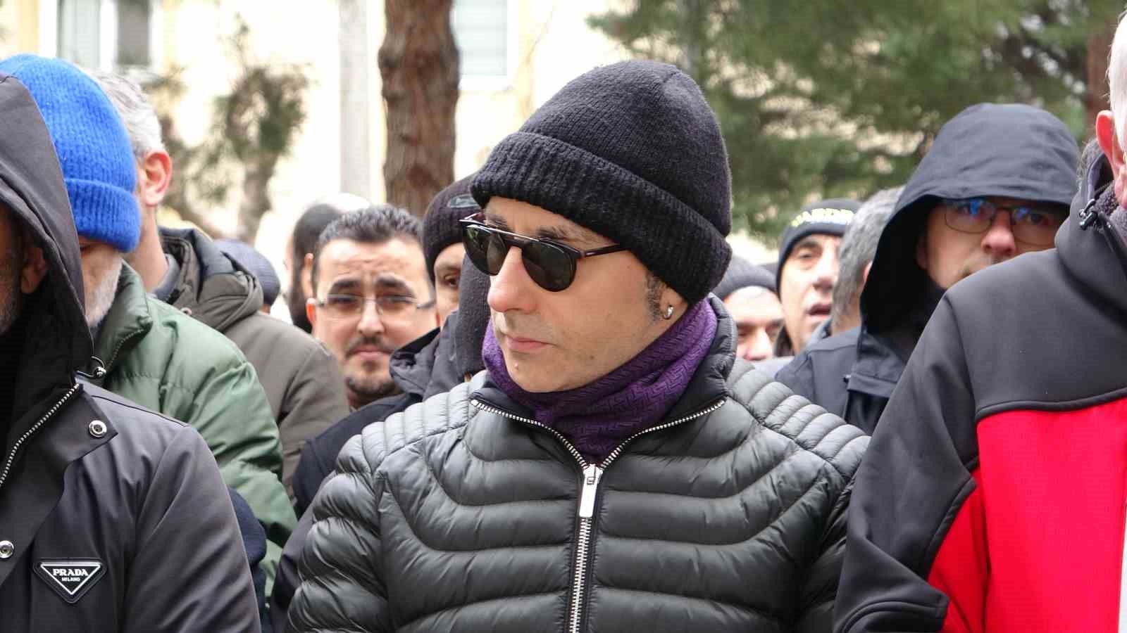 Yazar Ahmet Turan Alkan Bursa’da toprağa verildi
