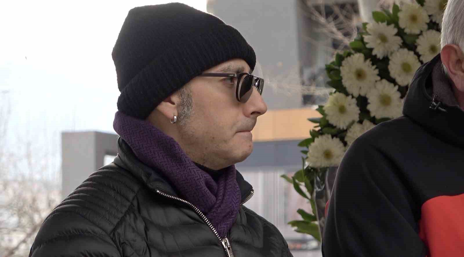 Yazar Ahmet Turan Alkan Bursa’da toprağa verildi
