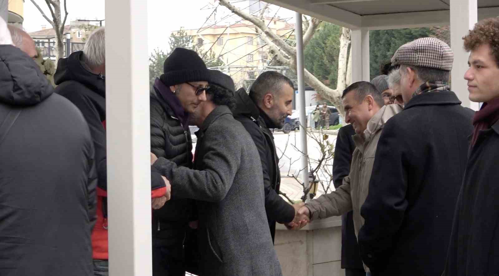 Yazar Ahmet Turan Alkan Bursa’da toprağa verildi
