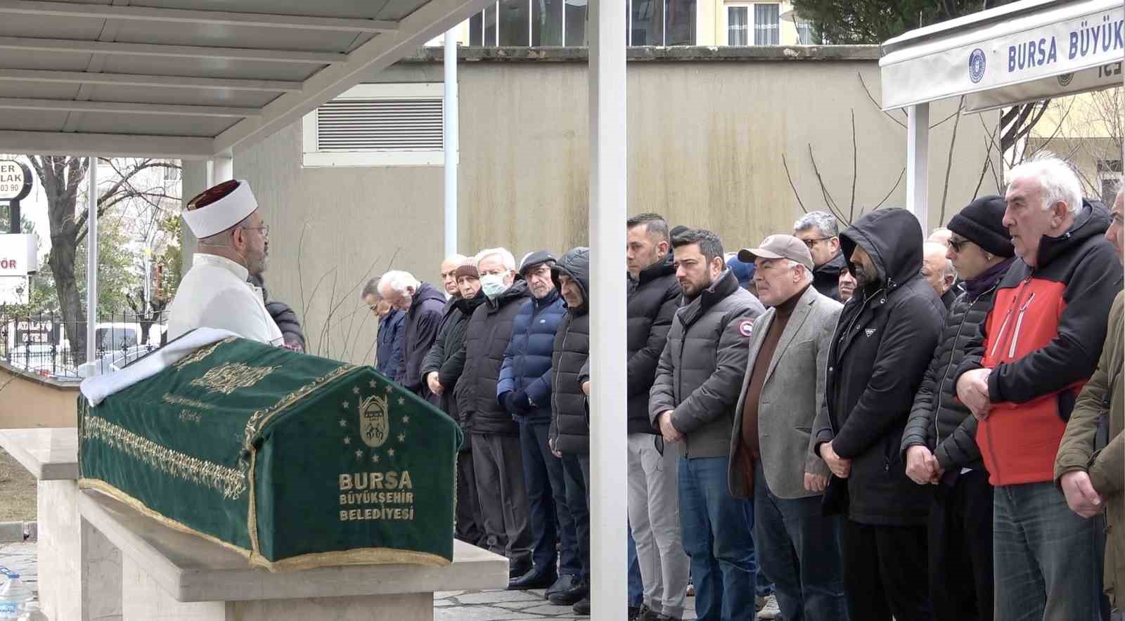 Yazar Ahmet Turan Alkan Bursa’da toprağa verildi
