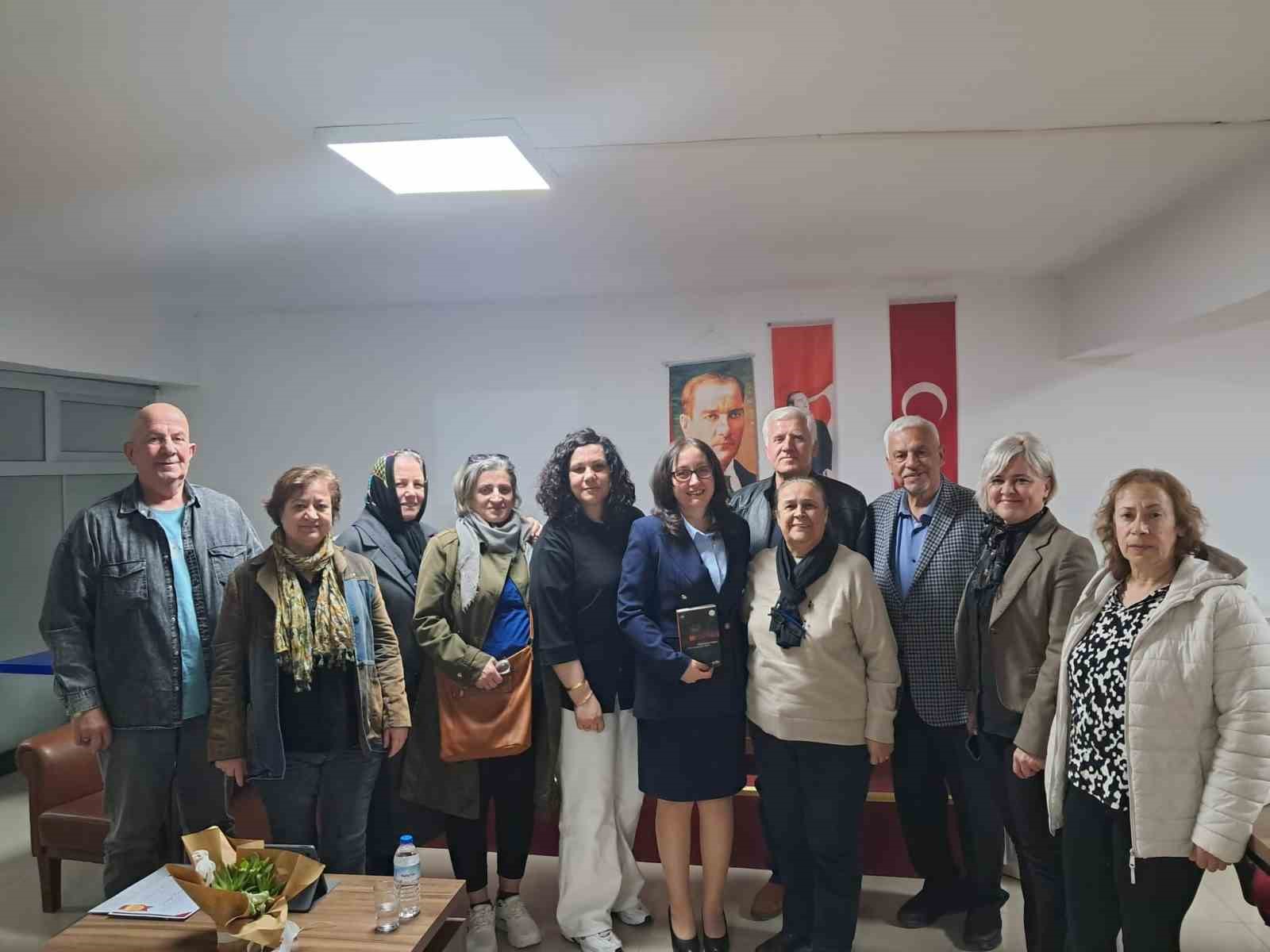 Yazar Hülya Başarangil Demir, Bilecik’te okuyucuyla bir araya geldi
