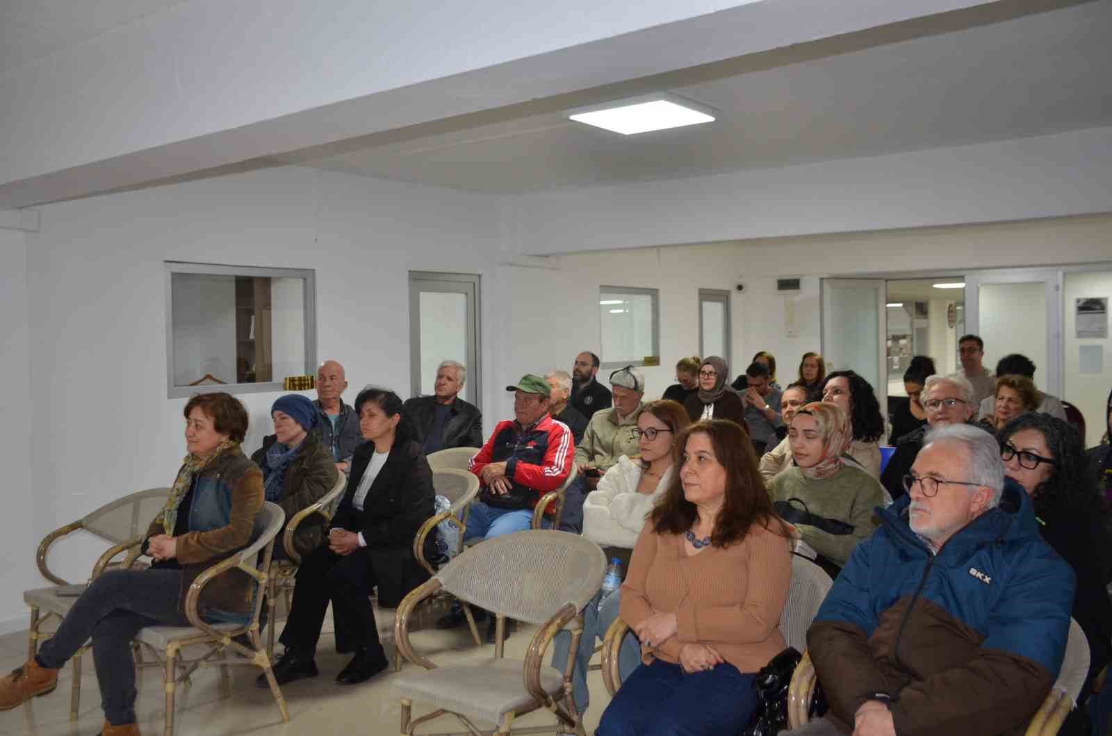 Yazar Hülya Başarangil Demir, Bilecik’te okuyucuyla bir araya geldi
