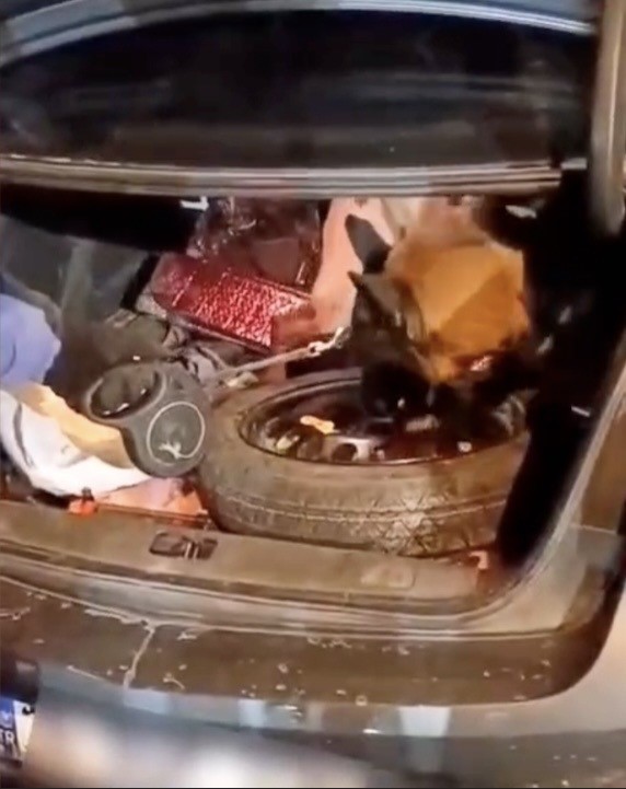 Yedek lastikten 2 kilo esrar çıktı
