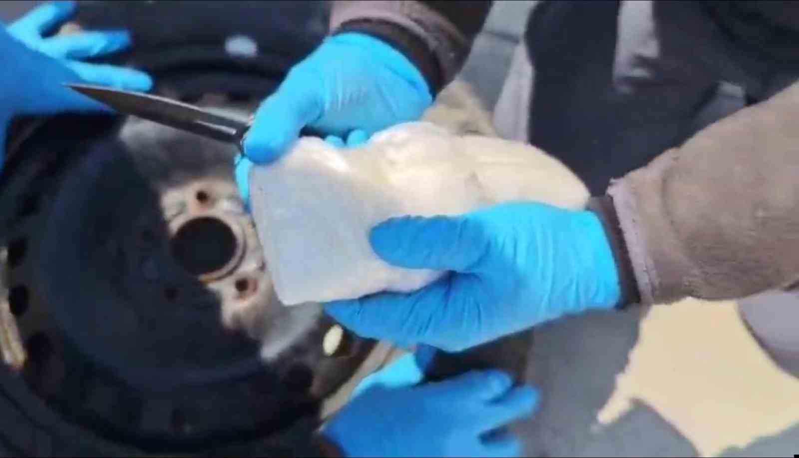 Yedek lastikten uyuşturucu çıktı
