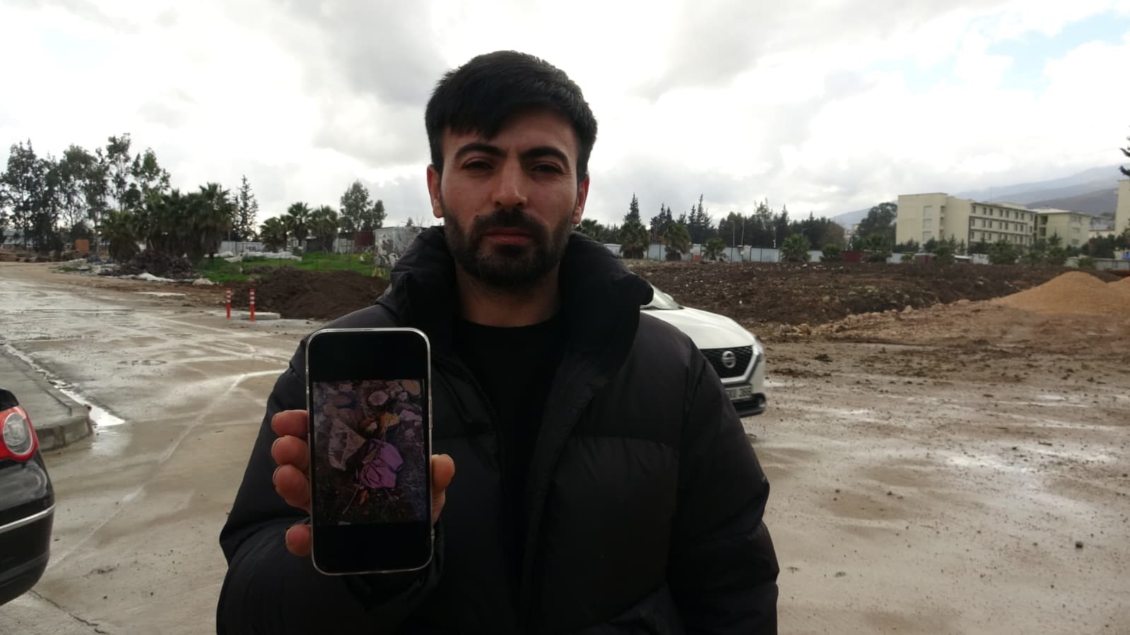 Yedi gündür kayıp olan gence ait eşyalar arazide bulundu
