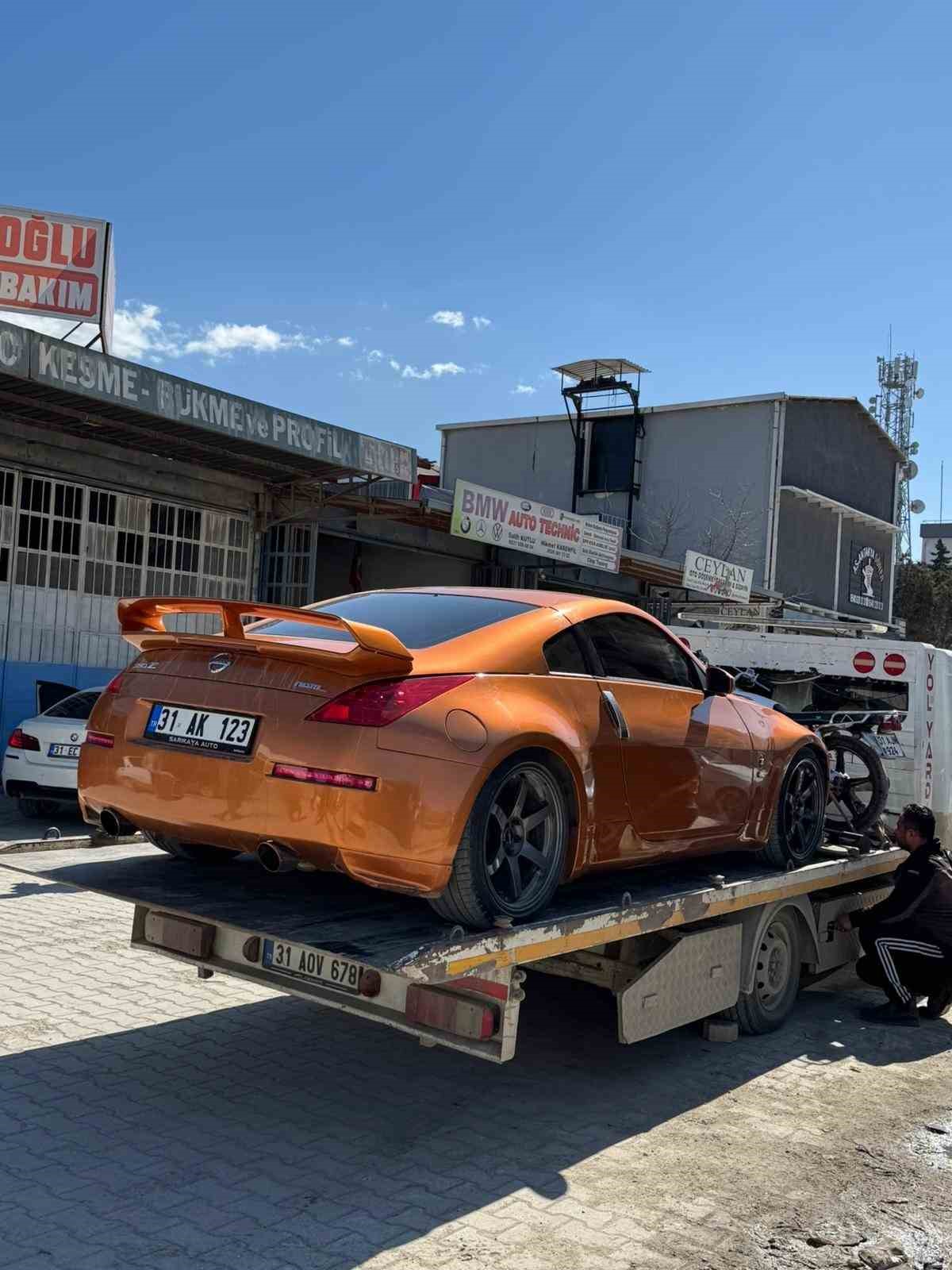 Yeni aldığı aracıyla ‘Gaza geldim’ diyerek drift atan sürücüye 140 bin TL ceza
Yeni aldığı aracıyla ‘Gaza geldim’ diyerek drift atan sürücüye 140 bin TL ceza