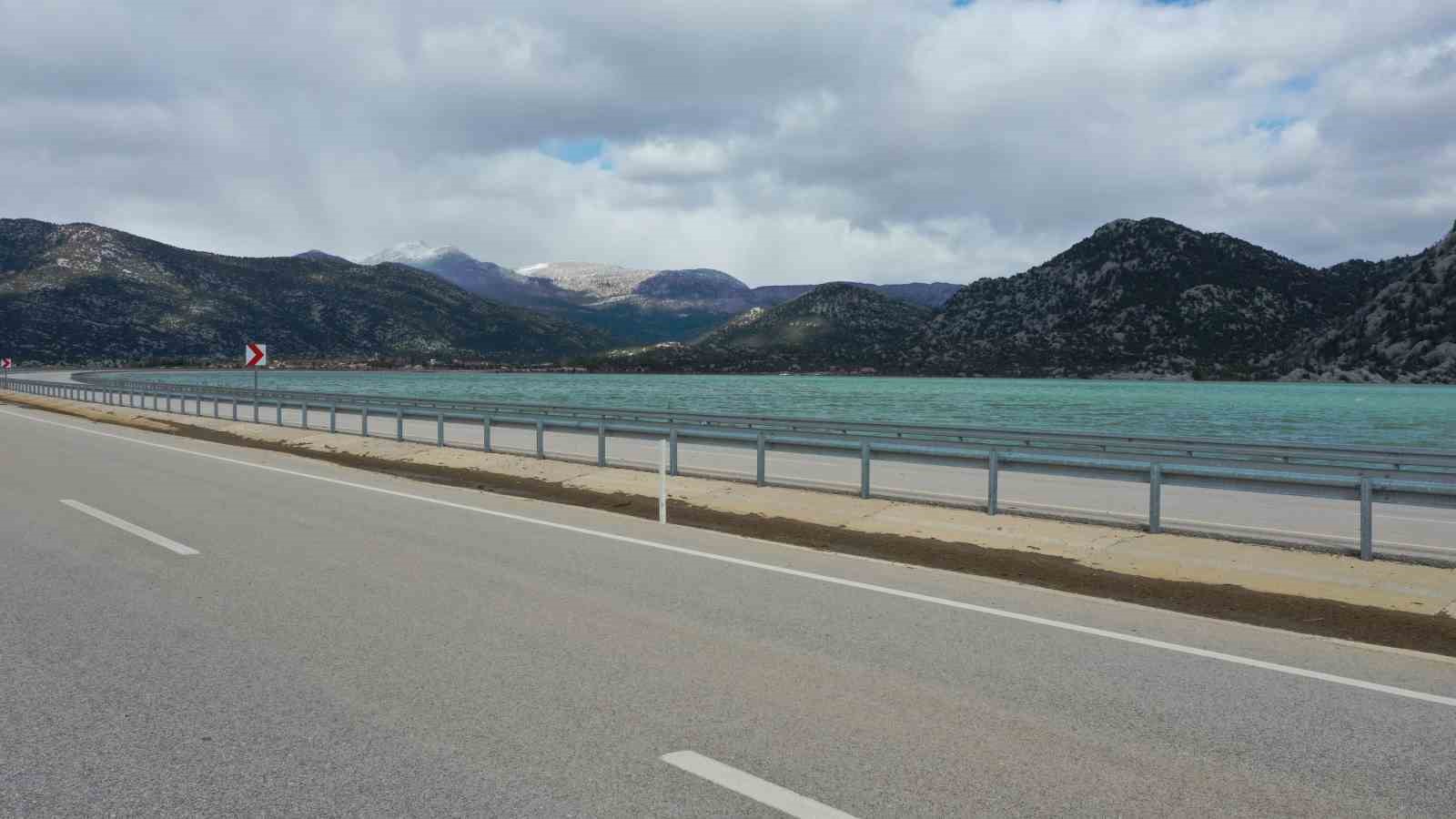 Yeni Antalya-Konya Karayolu Eynif Ovası’nın son hali dron ile görüntülendi
