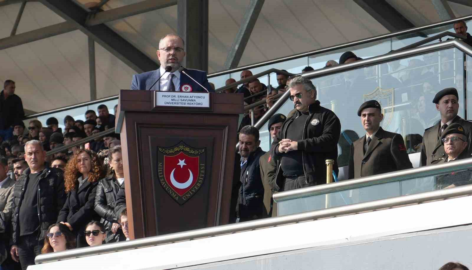 Yeni astsubaylar mezun oldu
