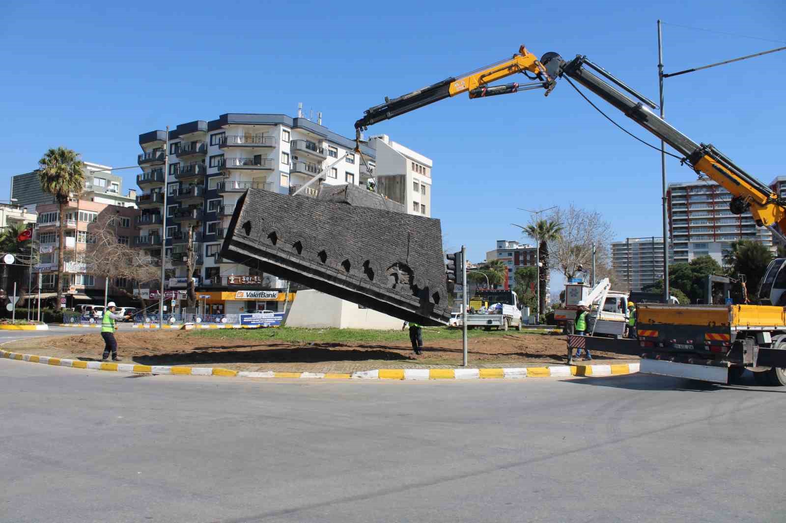 Yeni Dörtyol Köprülü Kavşağı Projesi’nde çalışmalar başladı
Yeni Dörtyol Köprülü Kavşağı Projesi’nde çalışmalar başladı