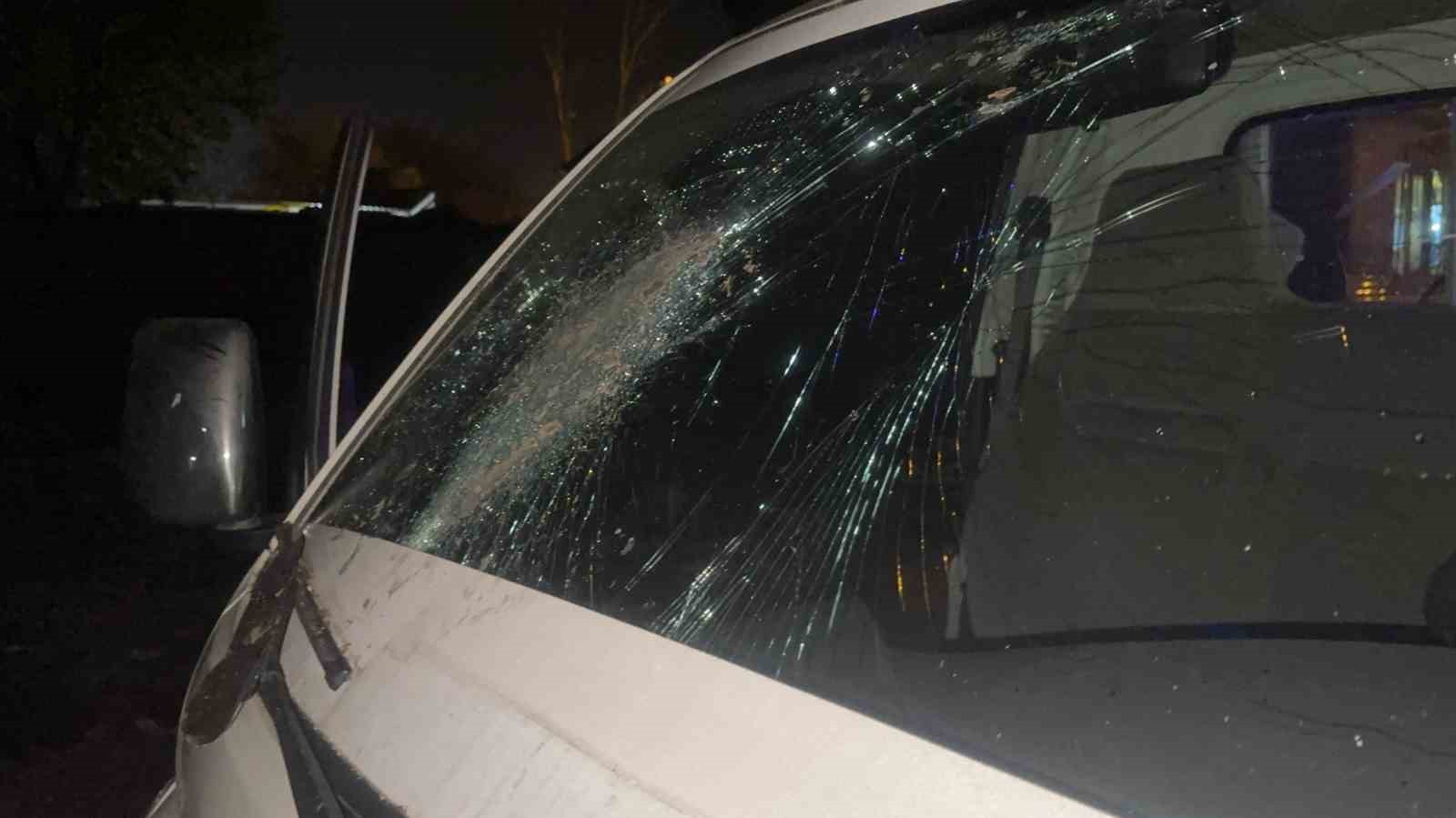 Yeni taşındıkları eve husumetlileri geldi, 14 yaşındaki çocuk silahla vuruldu
