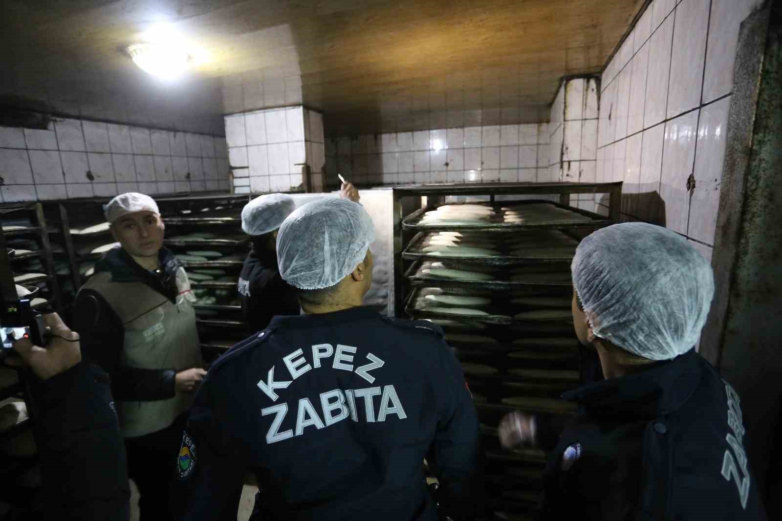 Yeni yıl öncesi Kepez’de fırınlara sıkı denetim
