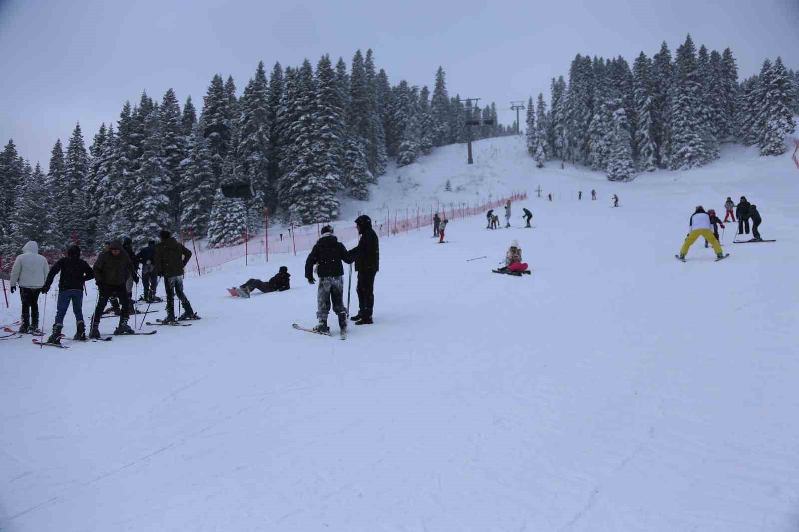 Yeni yıl tatilinde vatandaşlar Ilgaz Dağı’na akın etti
