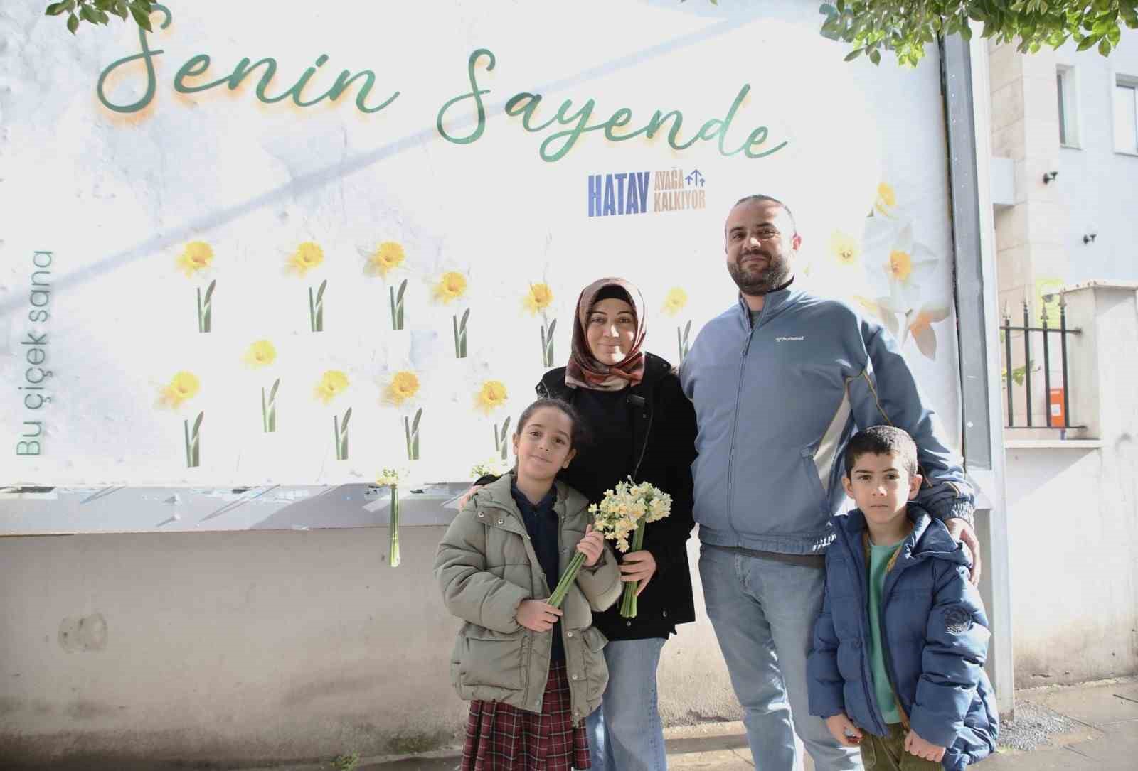 Yeni yılın ilk hediyesi vatandaşlara billboardlar üzerinde verildi
