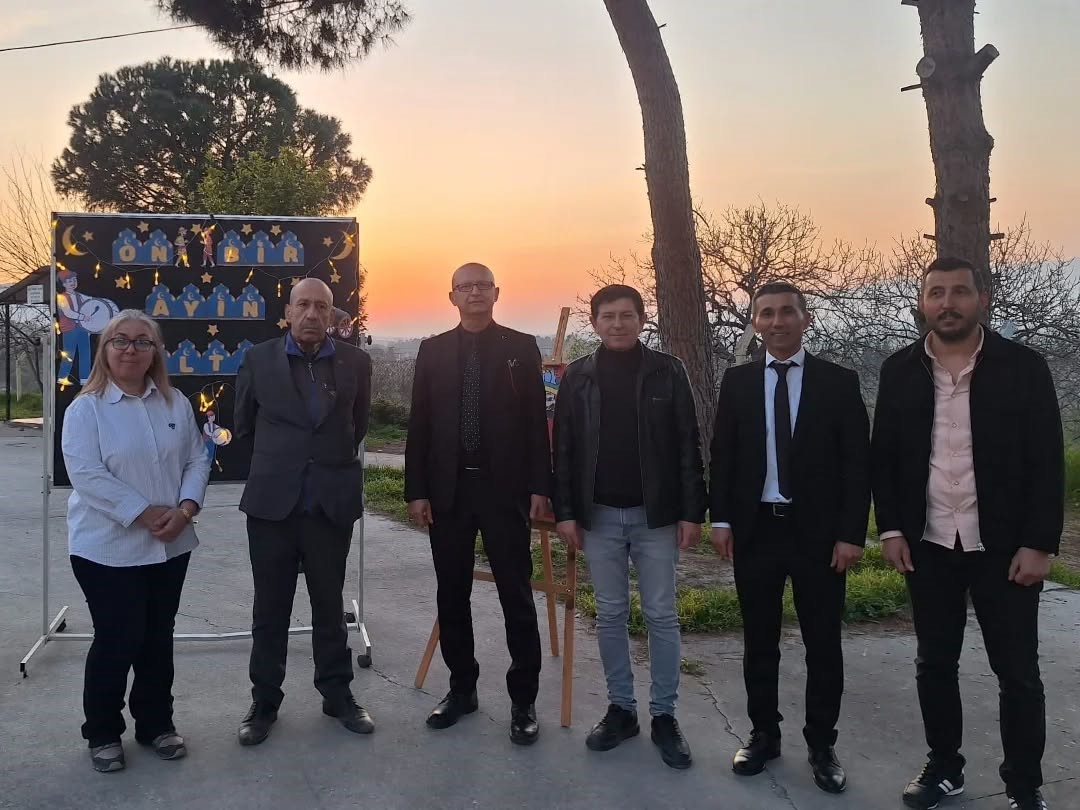 Yenipazar’da öğrenciler ve protokol iftar sofrasında buluştu
