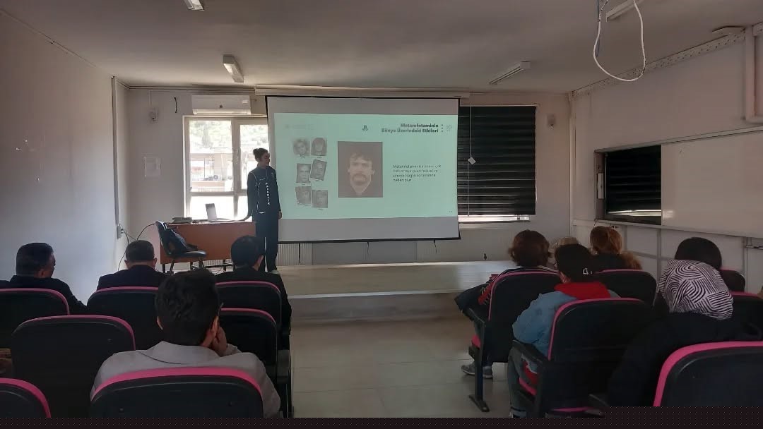 Yenipazar’da veliler bağımlılıkla mücadele konusunda bilgilendirildi
