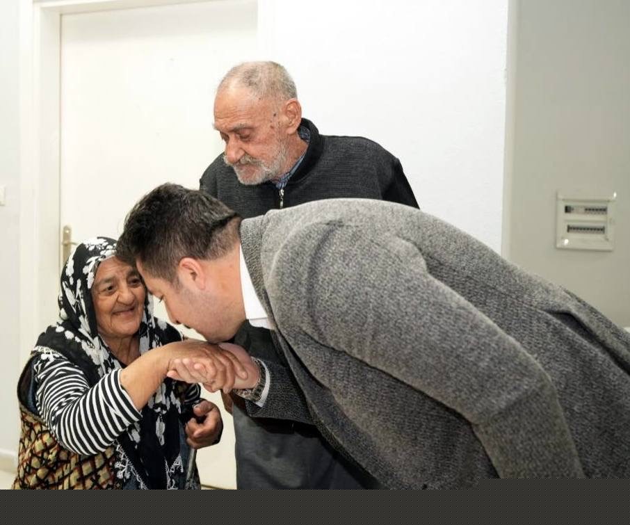 Yenişehir Belediye Başkanı Ercan Özel iftar ve sahurlarda vatandaşlar ile bir araya geldi
