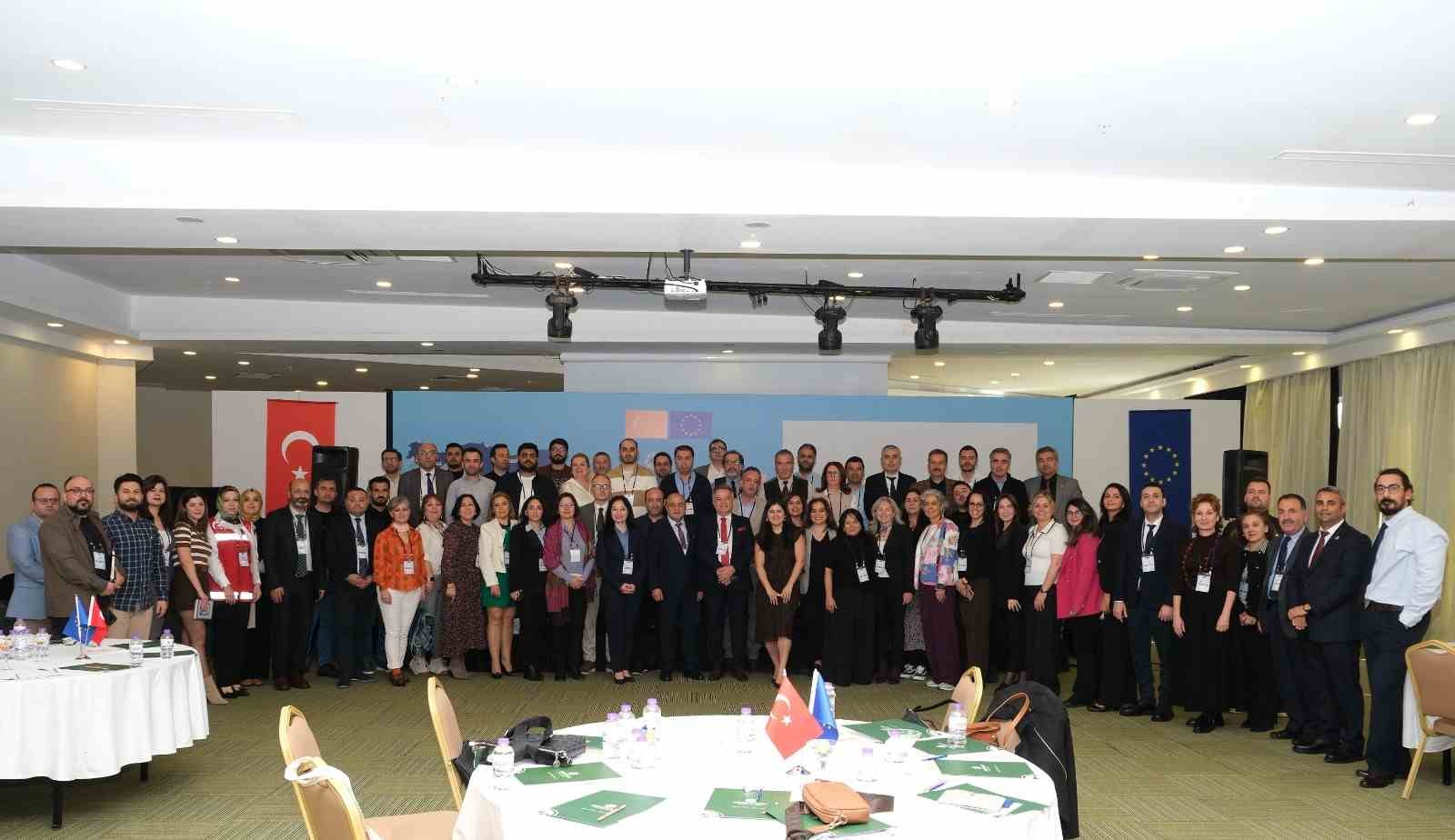 Yerelde katılımın gücü Antalya’da buluştu
