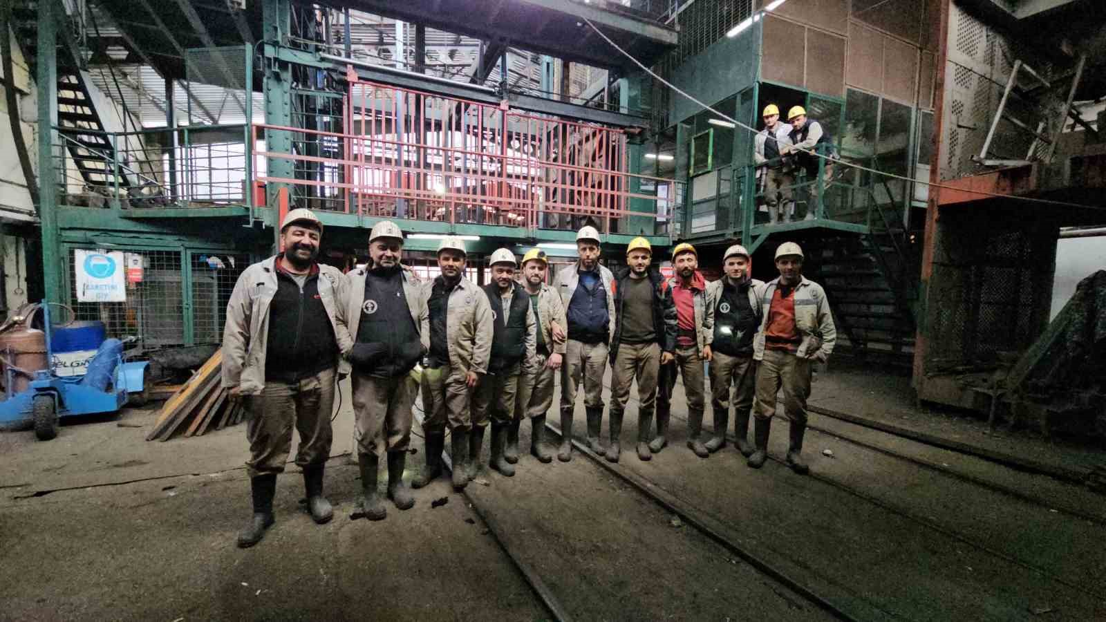 Yerin altındaki tecrübe enkazda hayat oldu
