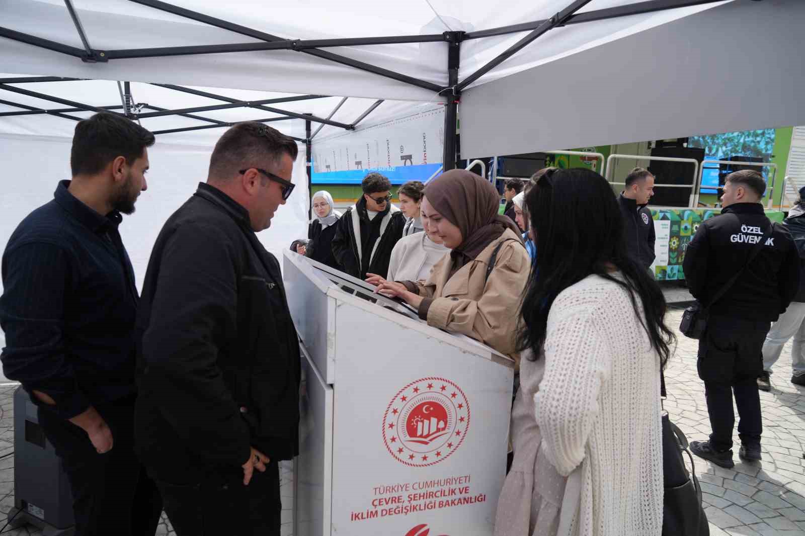 Yeşil Kampüs Festivali: Öğrenciler hem eğlendi hem bilinçlendi
