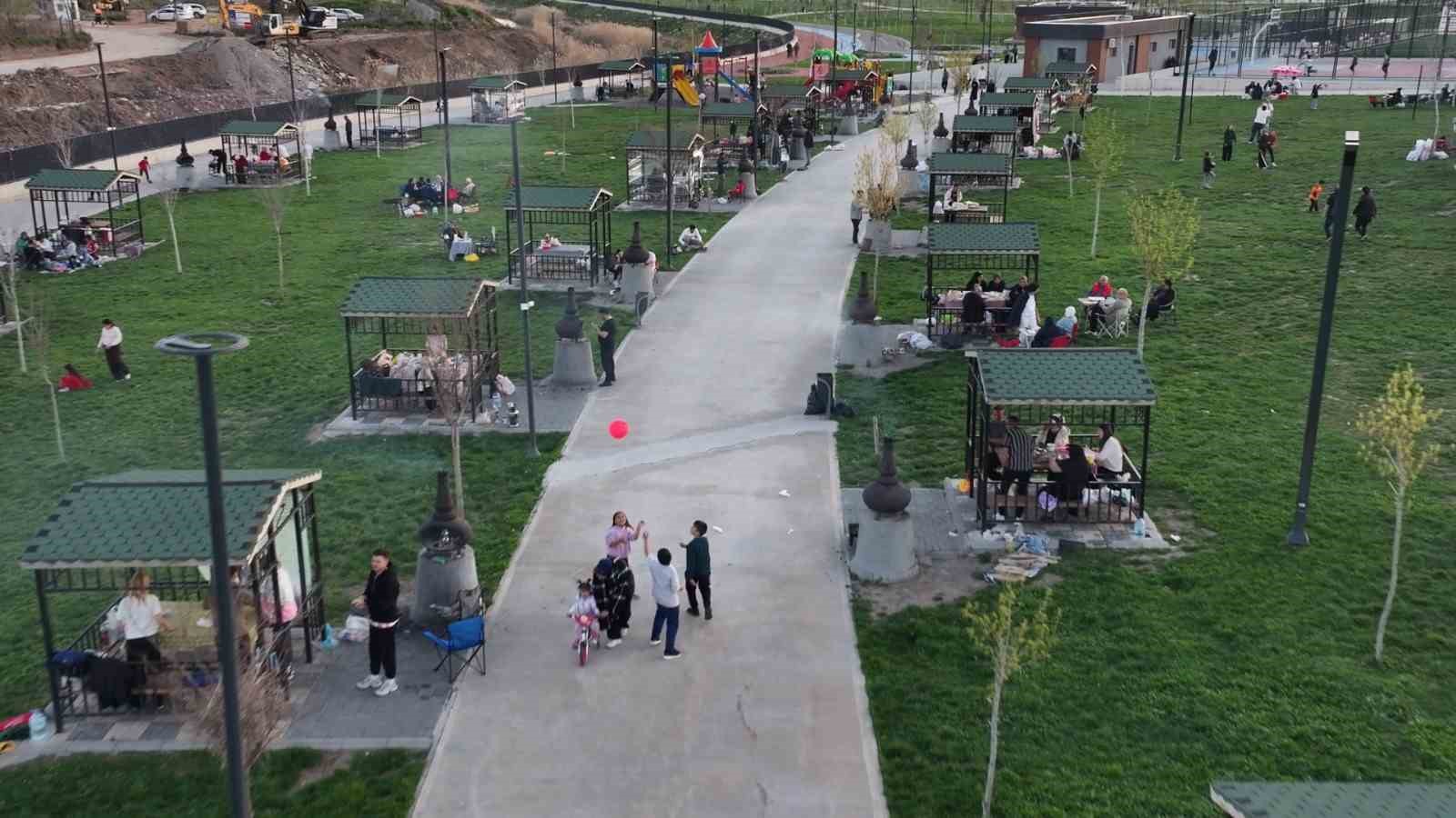 Yeşil ve huzurun buluşma noktası: Sincan Park
