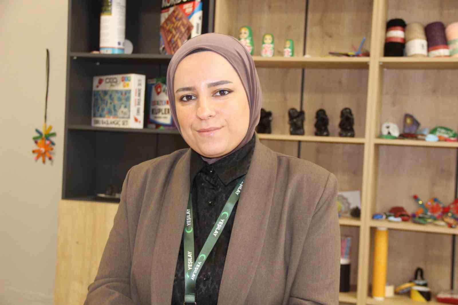 Yeşilay Şırnak’ta bağımlı bireyler ve ailelerine umut oluyor
Yeşilay Şırnak’ta bağımlı bireyler ve ailelerine umut oluyor