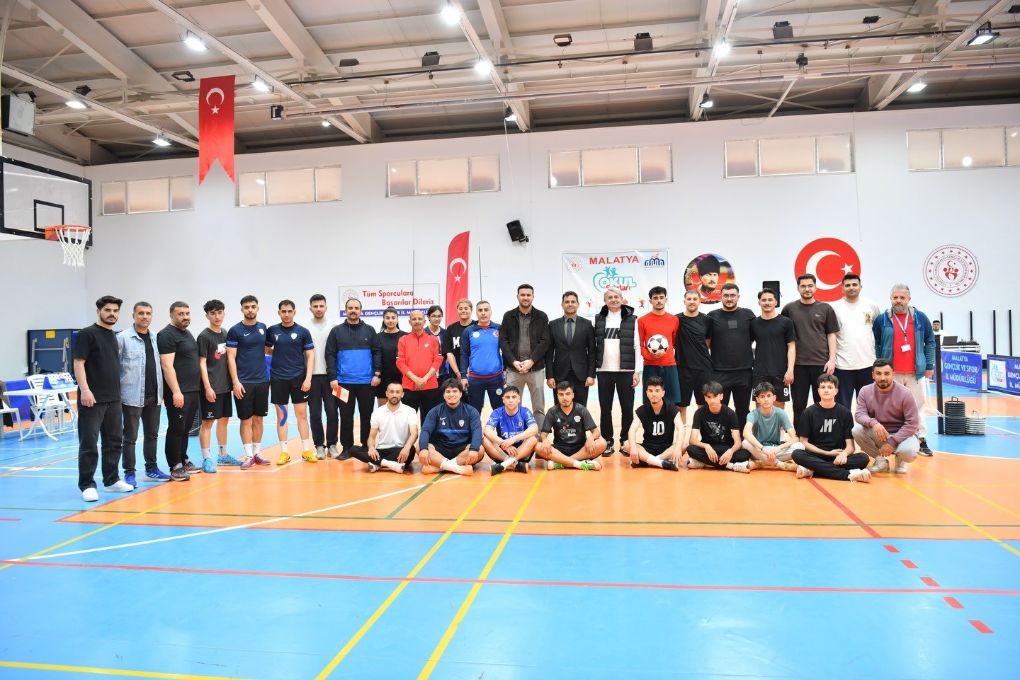 Yeşilyurt Belediyesi 3. Ayak Tenisi Turnuvası coşkulu başlangıçla start aldı
