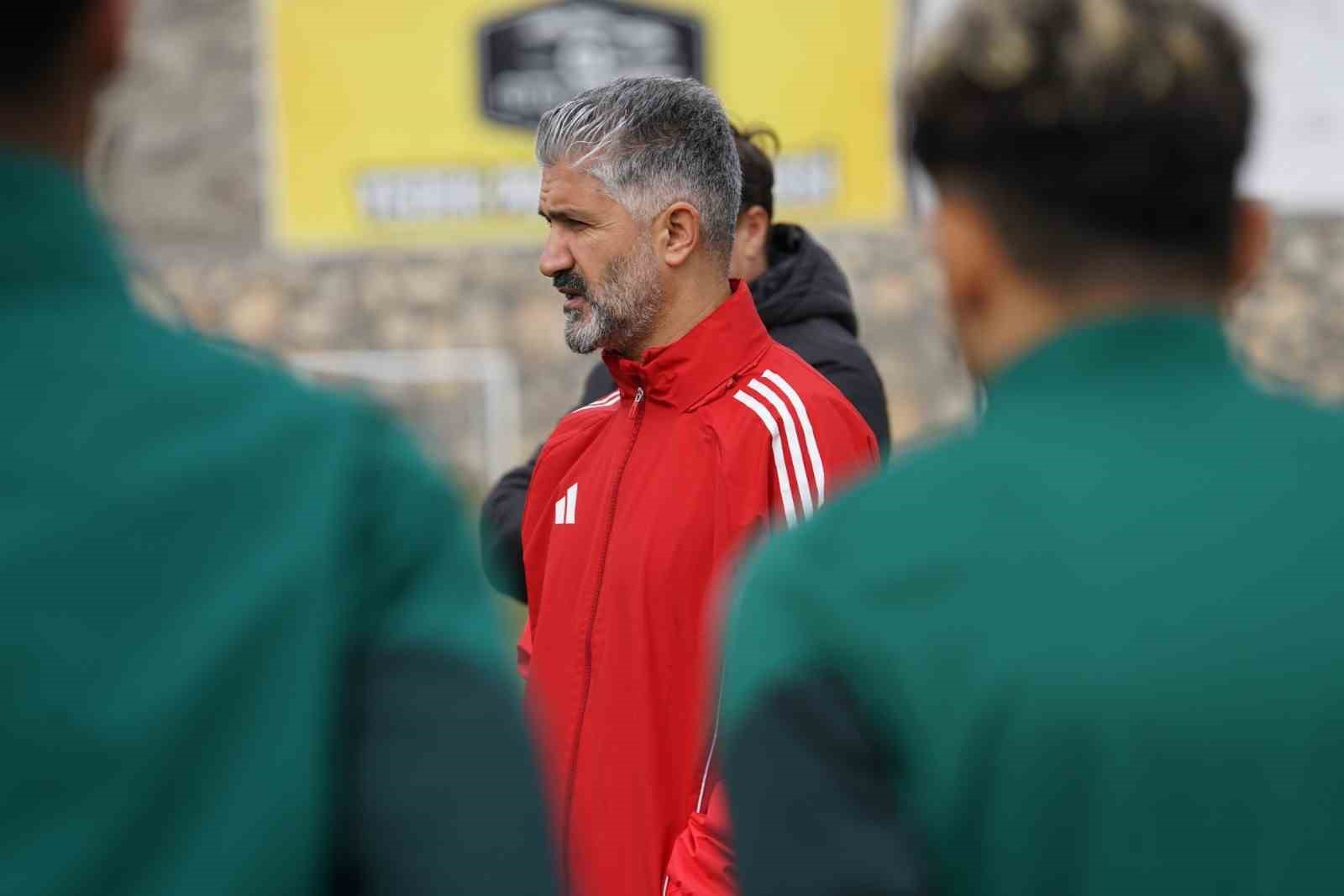 Yeşilyurtspor Teknik Direktörü Murat Yıldırım: "Takım henüz yüzde 60 seviyesinde"
