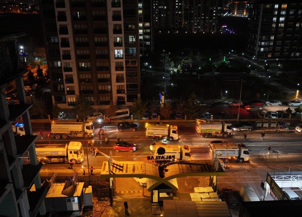 Yeşilyurt’ta bayram öncesi temizlik seferberliği
