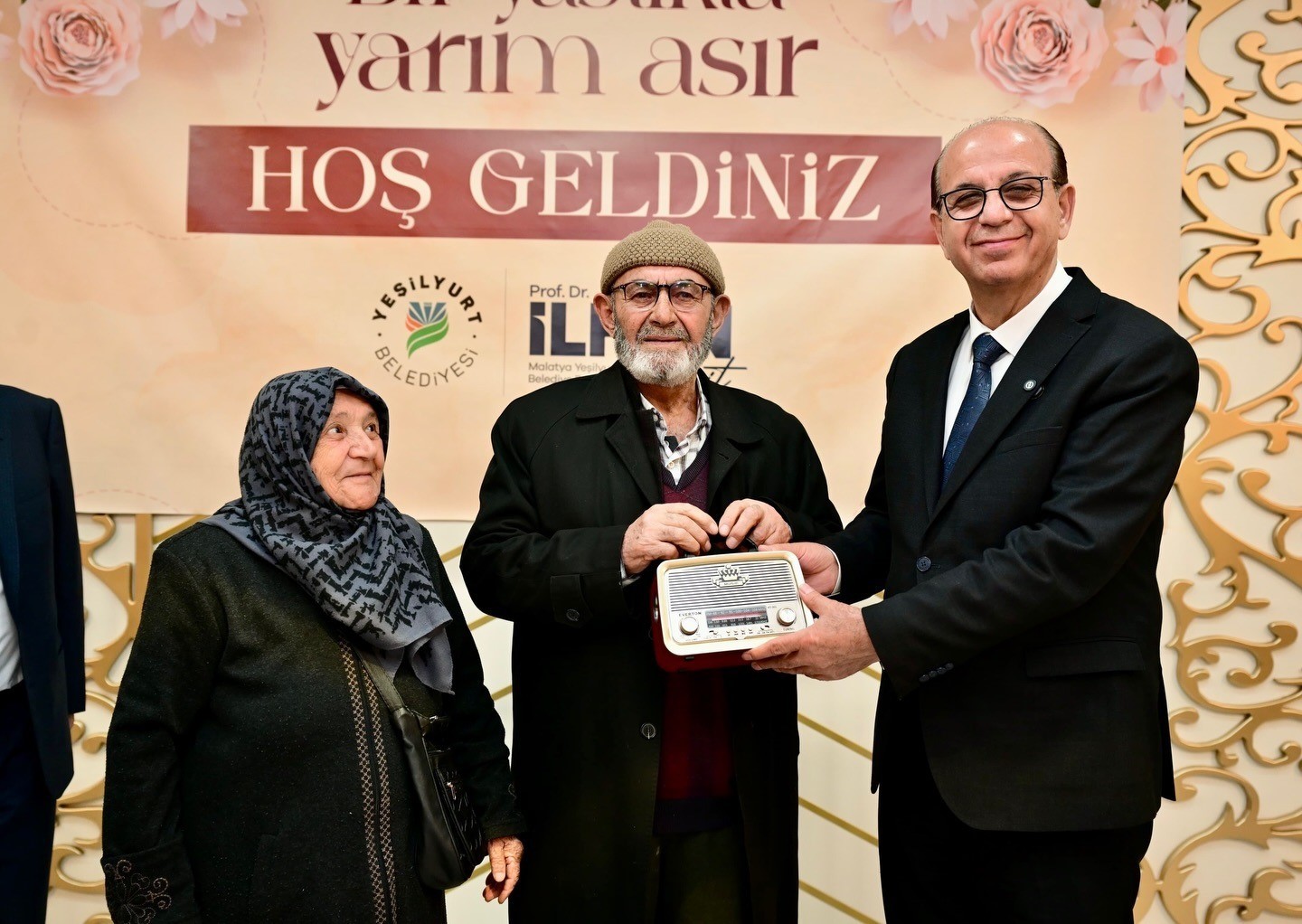 Yeşilyurt’ta ‘Bir Yastıkta Yarım Asır’ özel programında duygusal anlar yaşandı
