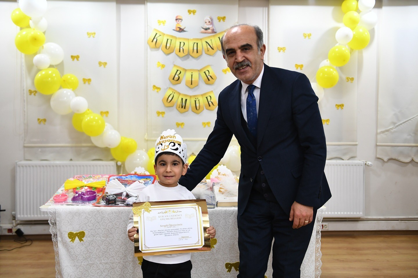 Yeşilyurt’ta minik yürekler Kur’an-ı Kerim’le buluştu
Yeşilyurt’ta minik yürekler Kur’an-ı Kerim’le buluştu