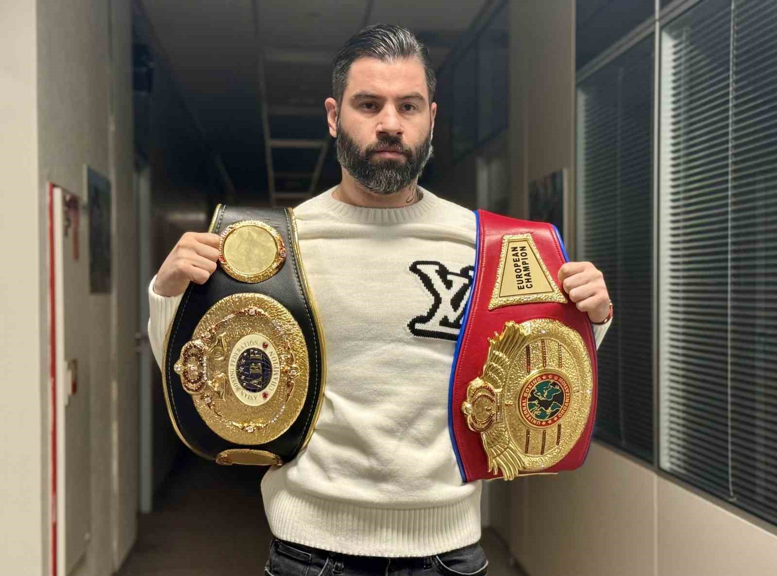 Yiğit Yazıcı: "Hedef WBC’nin altı kemeri"
Yiğit Yazıcı: "Hedef WBC’nin altı kemeri"