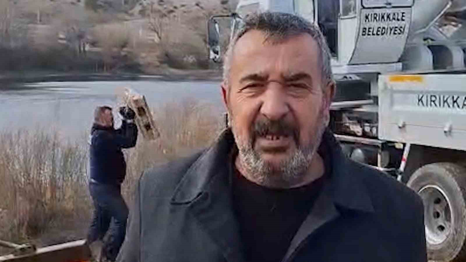 Yıkamak istediği traktör Kızılırmak’a gömüldü: İmdadına belediye ekipleri yetişti
