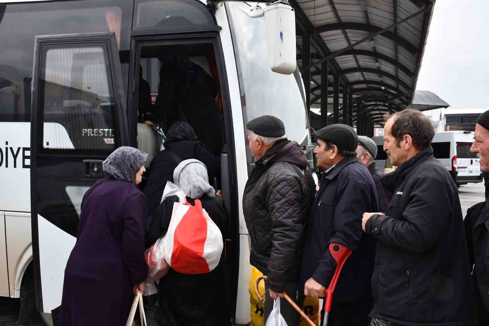 Yıkılan köprü için Büyükşehirden vatandaşa ulaşım kolaylığı
