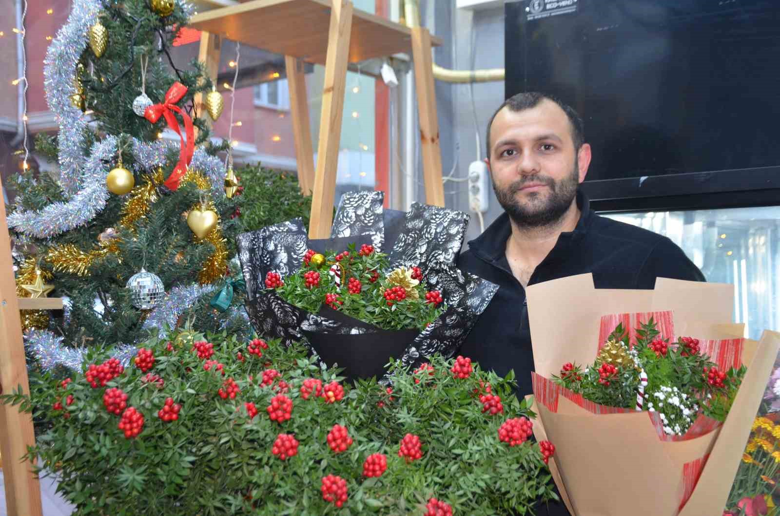 Yılbaşına sayılı günler kala çiçekçilerde tatlı bir telaş başladı
