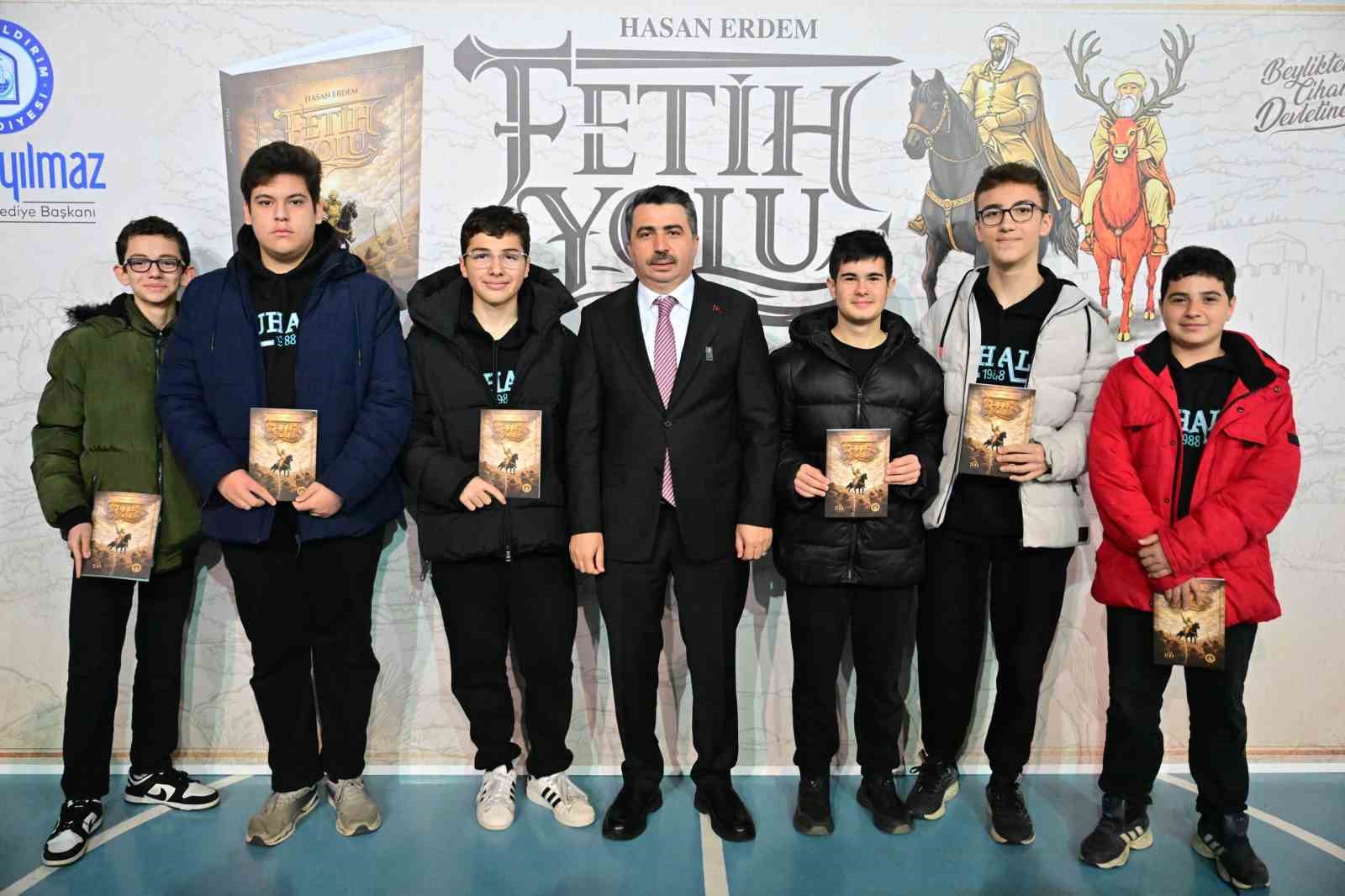 Yıldırım Belediyesi ’Fethin’ kitabını yazdı
