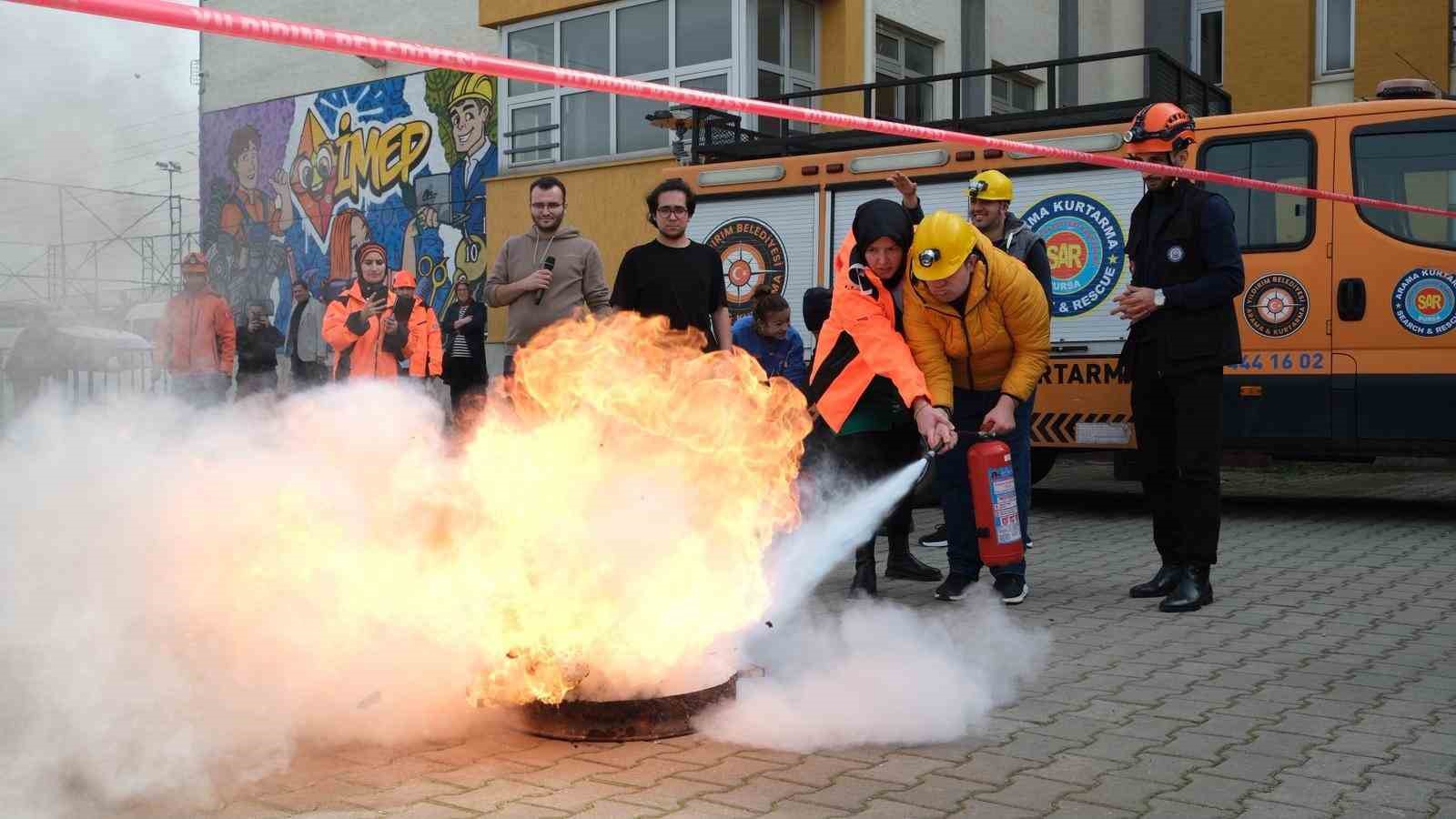 Yıldırım Belediyesi’nden nefes kesen tatbikat
