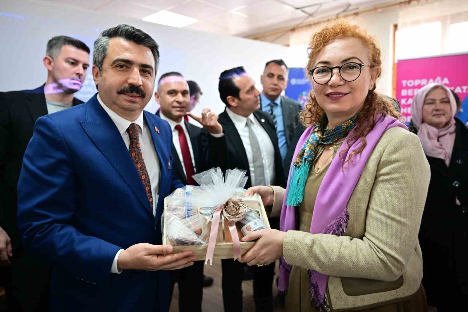 Yıldırım’da kadınlara tam destek
Yıldırım’da kadınlara tam destek