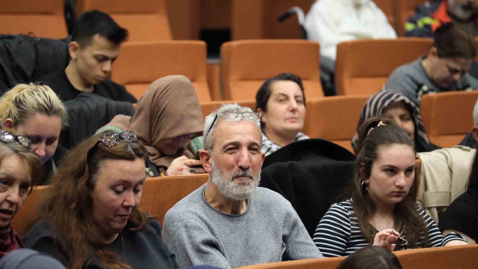 Yıldırım’da tiyatro gösterisi
