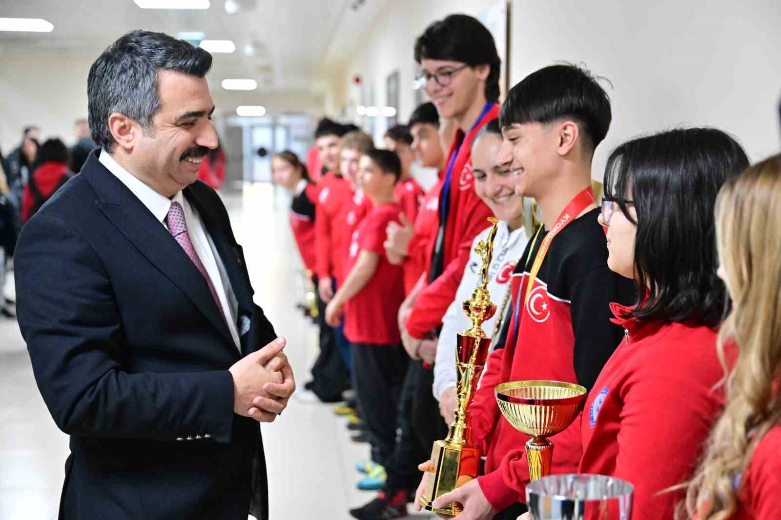 Yıldırım’ın milli gururları
Yıldırım’ın milli gururları