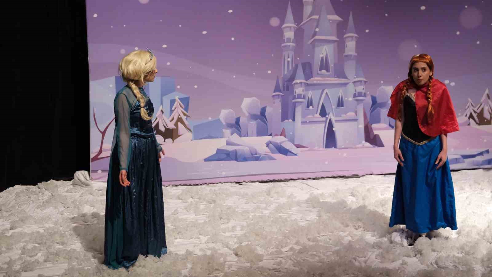 Yıldırımlı çocukların tiyatro keyfi
