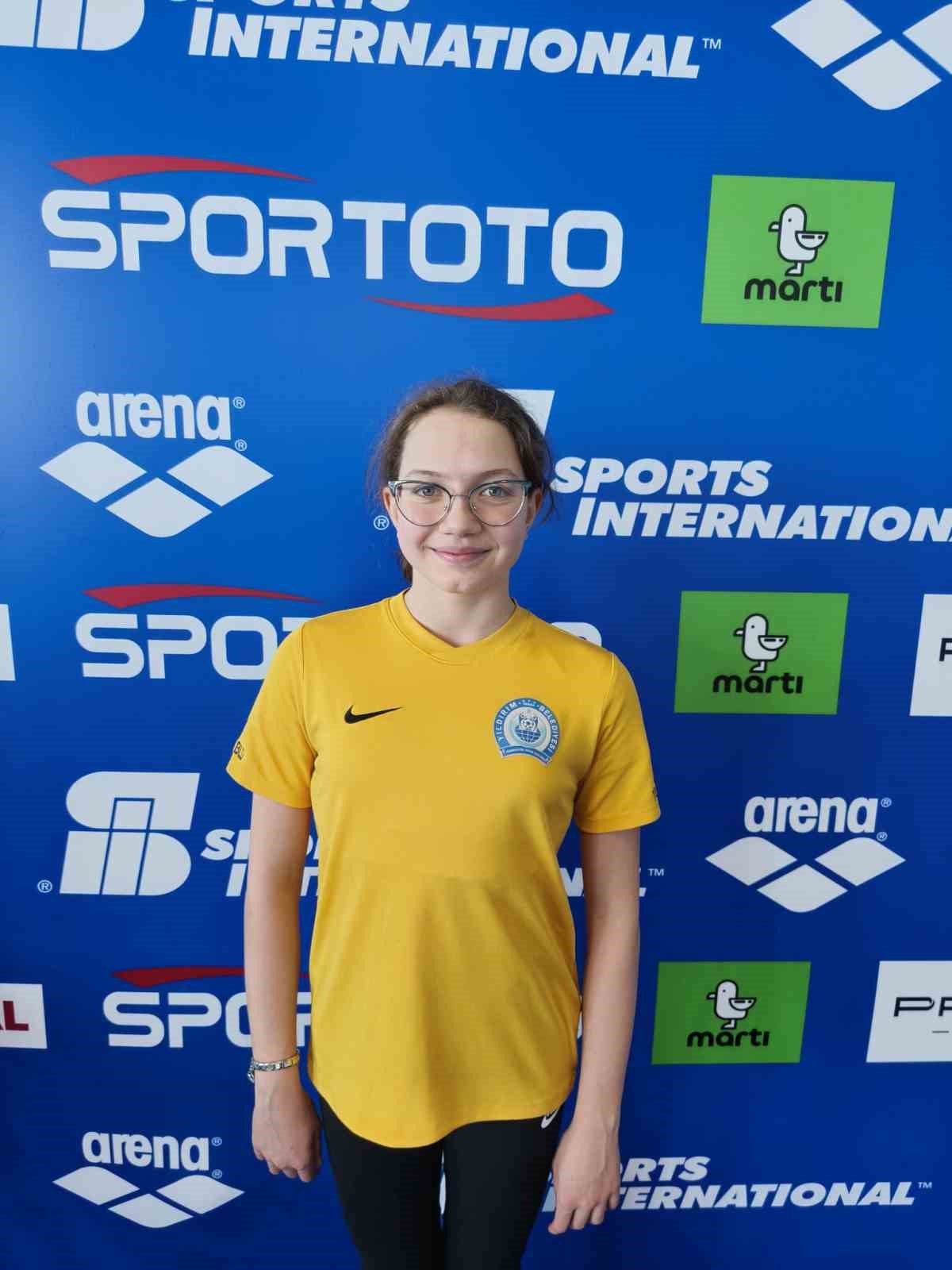 Yıldırımlı yüzücülere milli gurur
