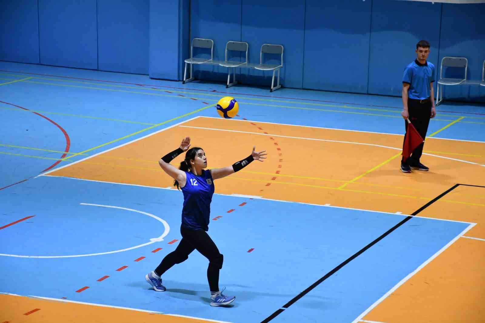 Yıldız Kızlar Voleybol Kulüp Müsabakaları sona erdi
