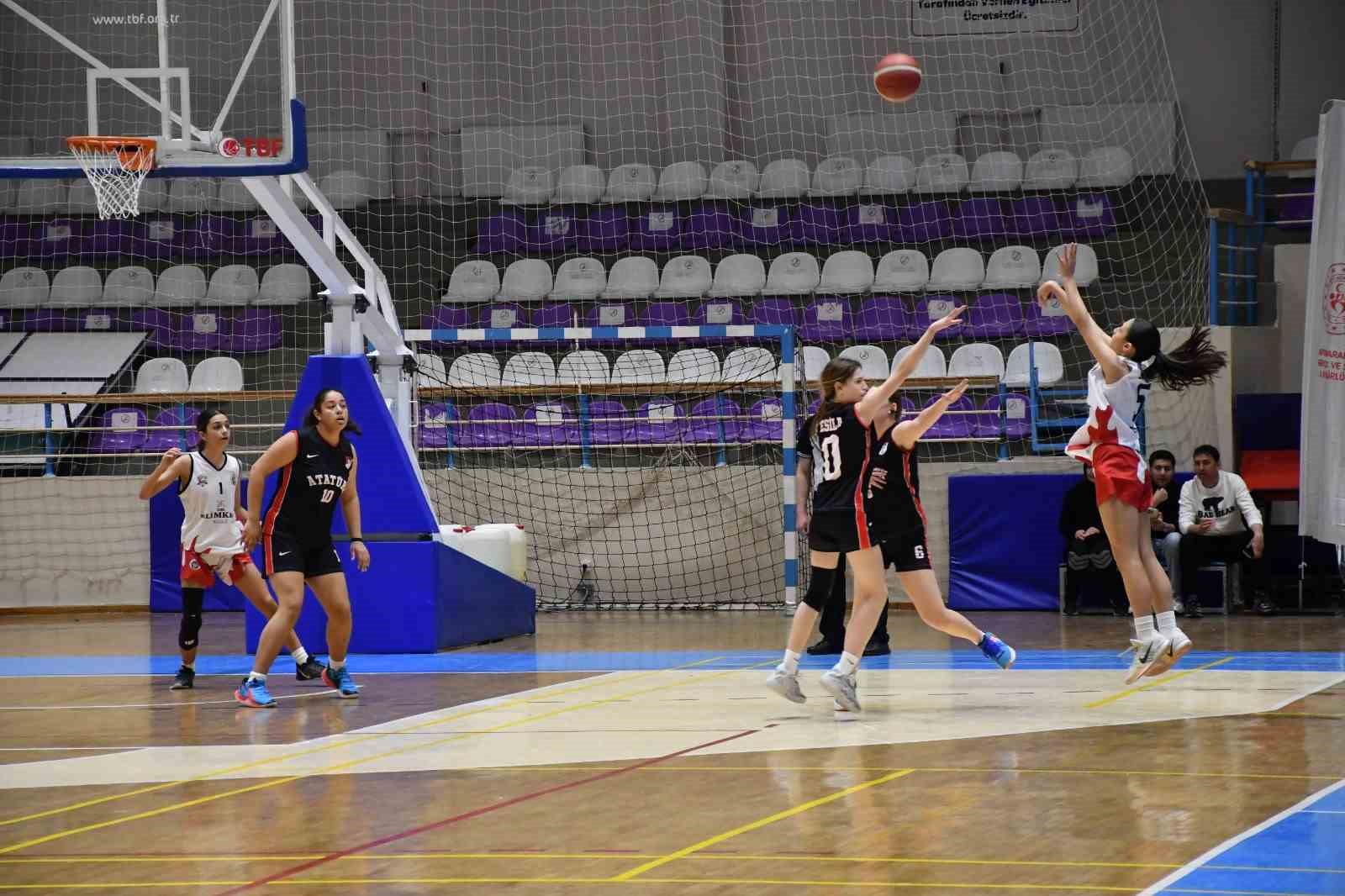 ‘Yıldızlar Basketbol Yarı Final Müsabakaları’ başladı
