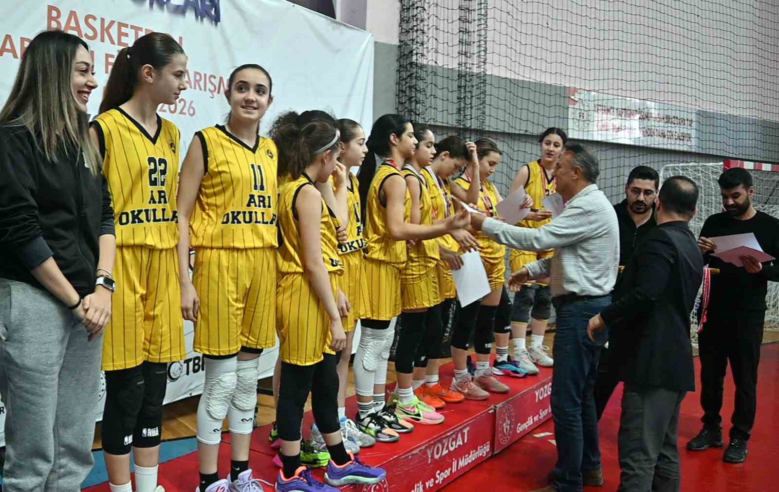 Yıldızlar basketbol yarıfinal müsabakaları Yozgat’ta tamamlandı
Yıldızlar basketbol yarıfinal müsabakaları Yozgat’ta tamamlandı