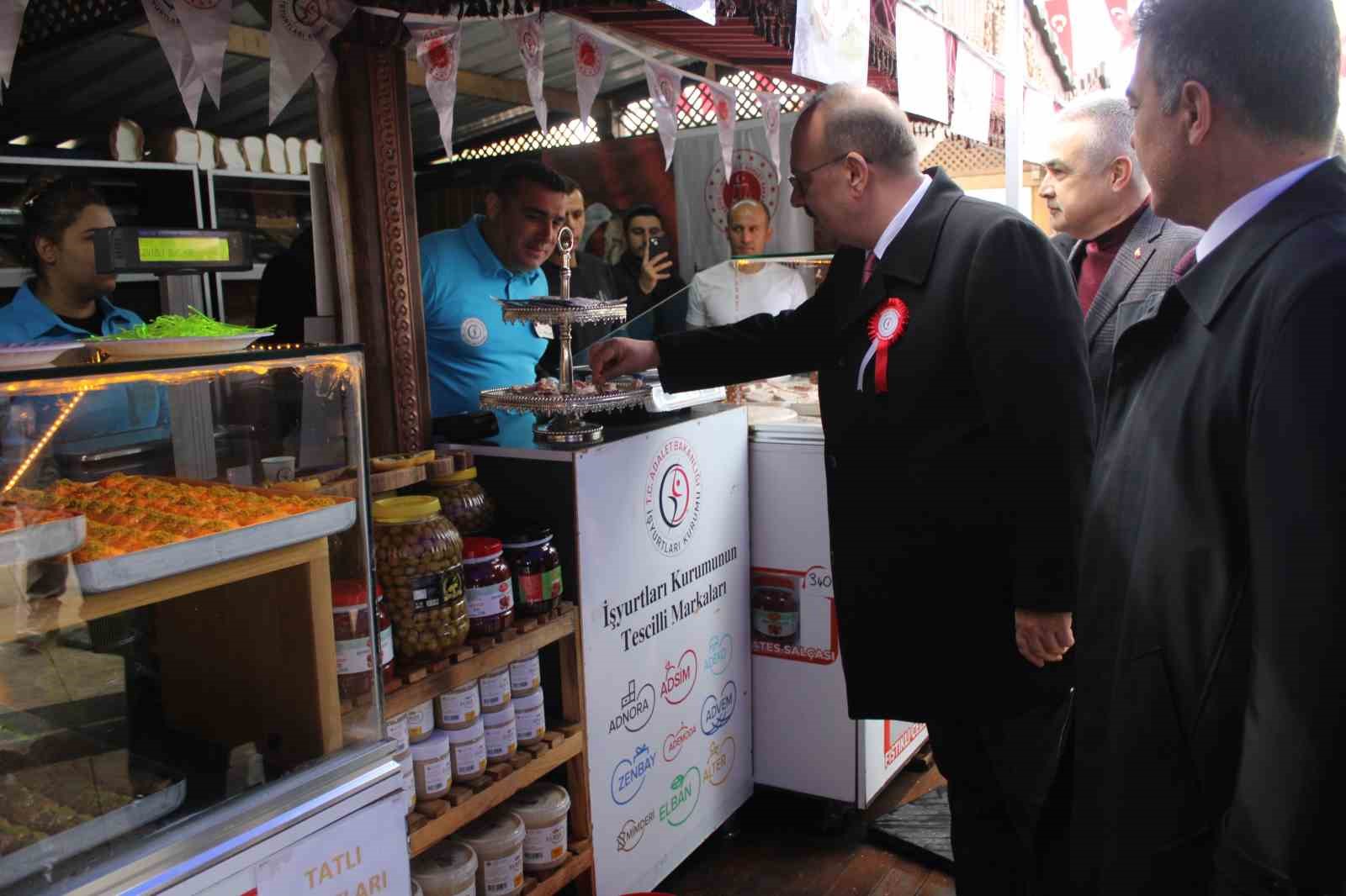 Yılın ilk fuarı Aydın’da kapılarını açtı
Yılın ilk fuarı Aydın’da kapılarını açtı